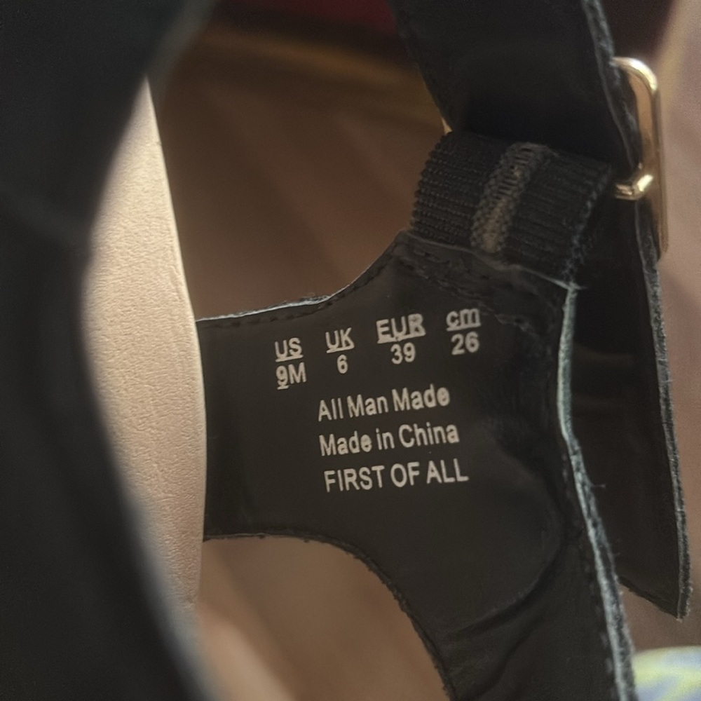 Dr. Scholl's Black and Tan Sandals - Picture 8 of 8